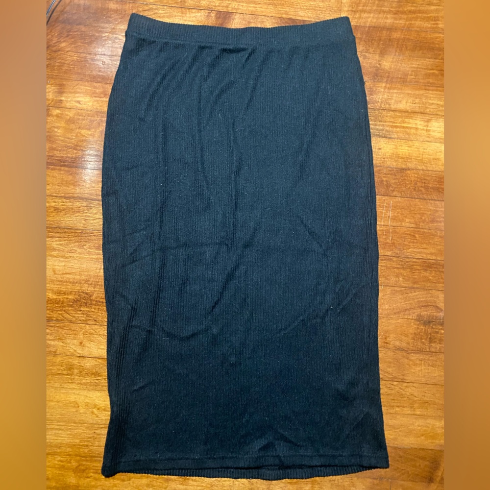 SO Black midi skirt size XL